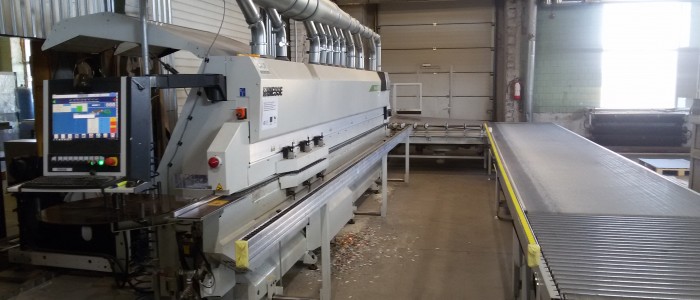 CNC paneļu zāģēšana mēbeļu detaļām